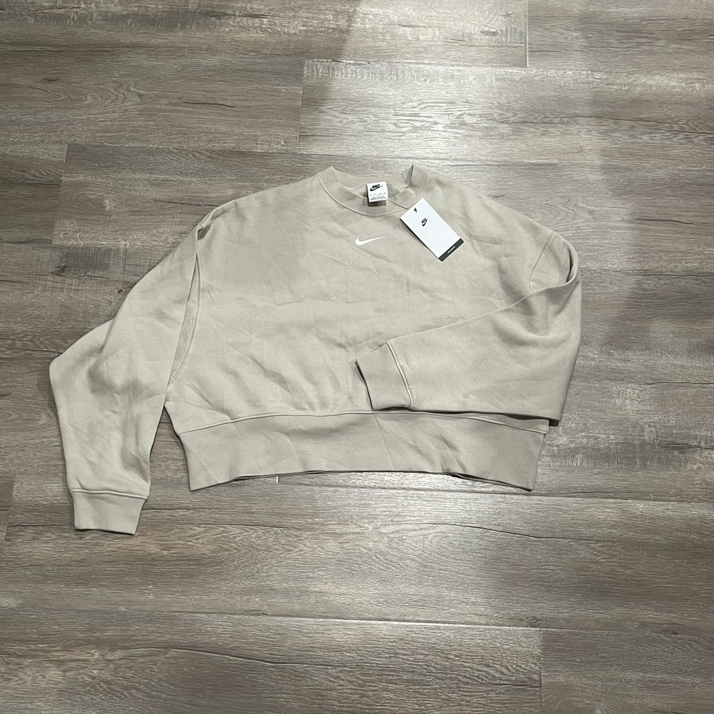 NWT NIKE Cropped Sweatshirt